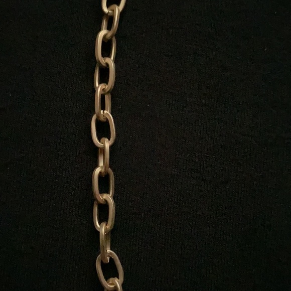 The Limited Necklace - Picture 7 of 8
